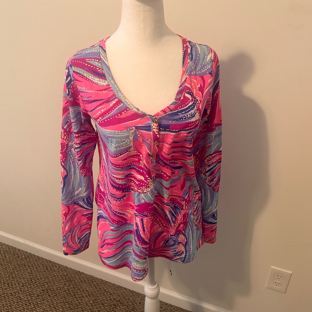 Lilly Pulitzer Sorella Lone Sleeve Henley Top Oh My Guava Size Medium